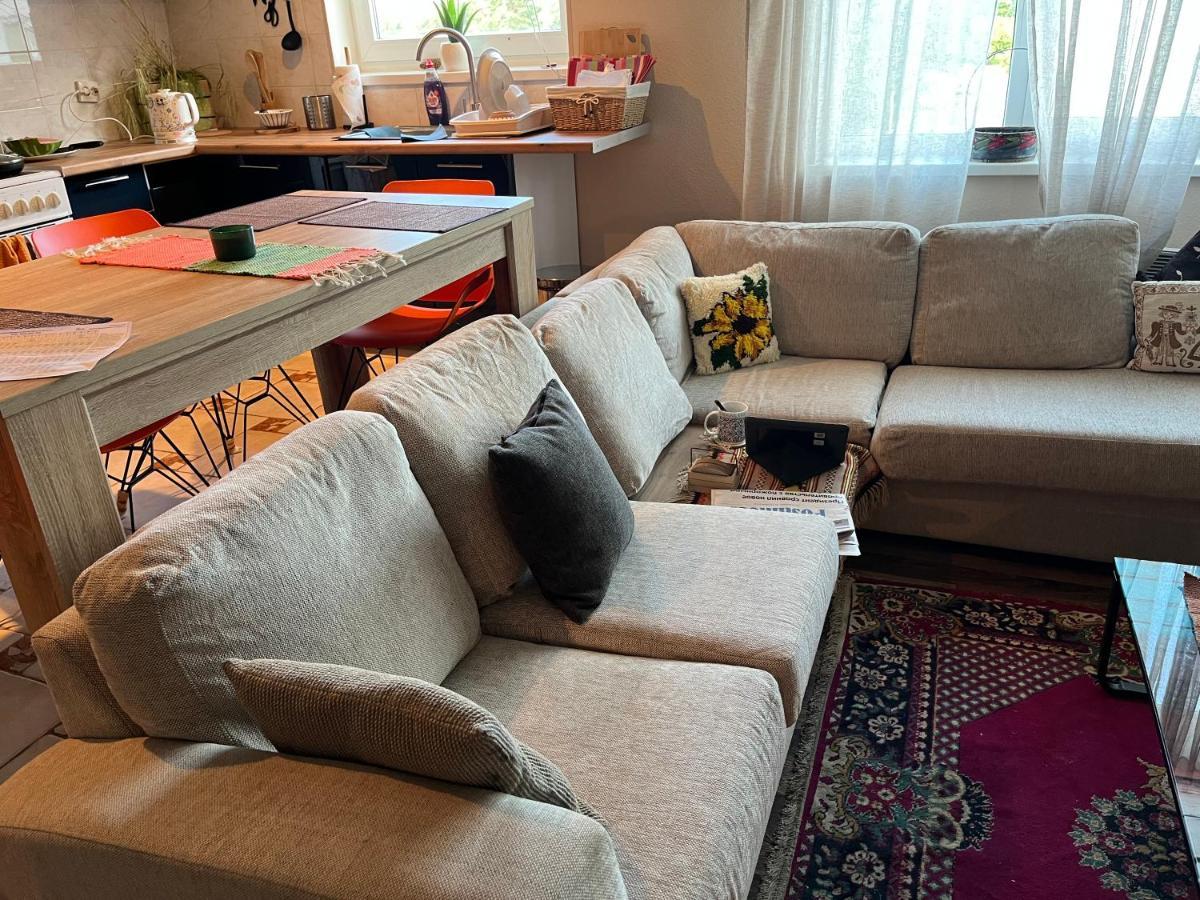 Cosy Appartment. Puessi Town * Pyussi