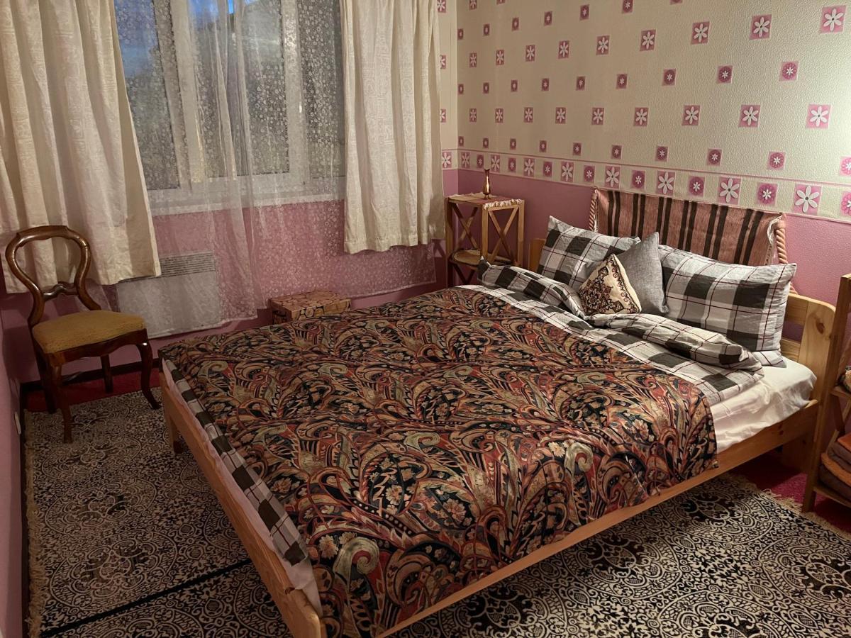 Cosy Appartment. Puessi Town * Pyussi